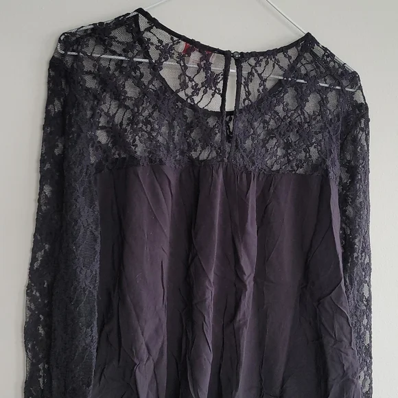 Arizona lace top - Picture 4 of 4